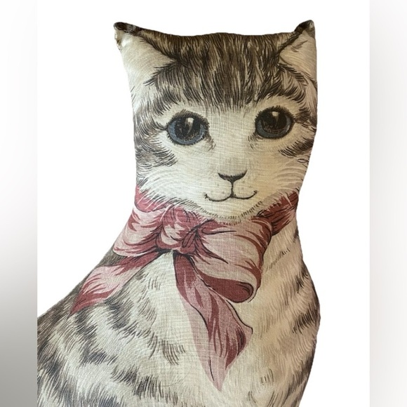 Vintage girl and cat pillows - Picture 3 of 6